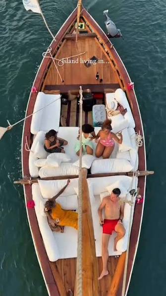 Luxury Dhow Sunset